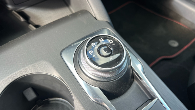 Ford Kuga 2.5 FHEV ST-Line X Black Package 5dr CVT Hybrid Estate - Image 13